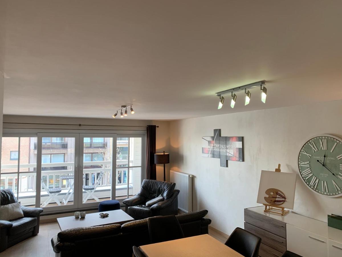 Апартаменты Mainstreet Knokke Экстерьер фото